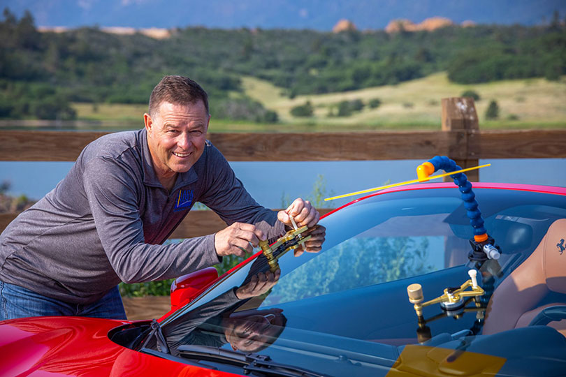 Crack-Eraser-Repairing-Windscreen
